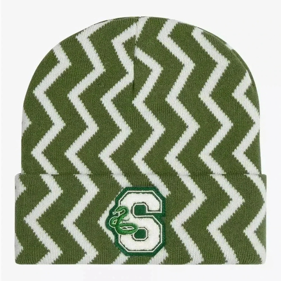 Slytherin Knit Beanie Hat NWT Harry Potter - Picture 2 of 8